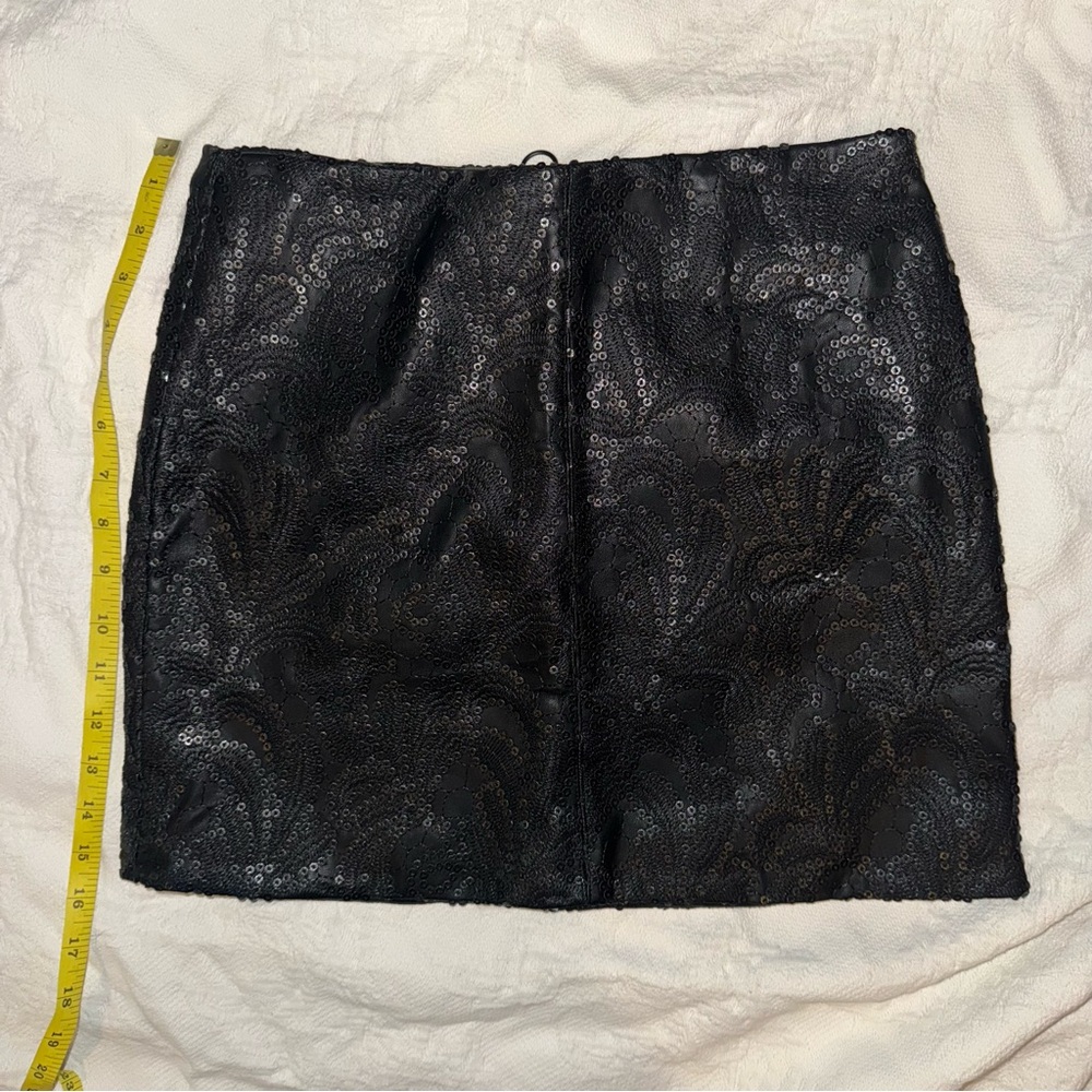 Blank NYC Vegan Leather Black Sequin Mini Skirt – Glam Statement Piece Size 25